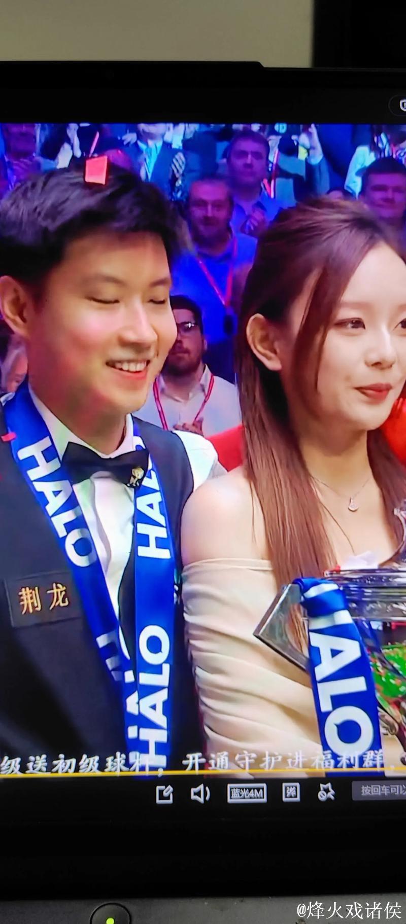 赵心童10-5大胜布雷切尔 成为90后首位英锦赛冠军 赵心童10-5大胜布雷切尔 成为90后首位英锦赛冠军